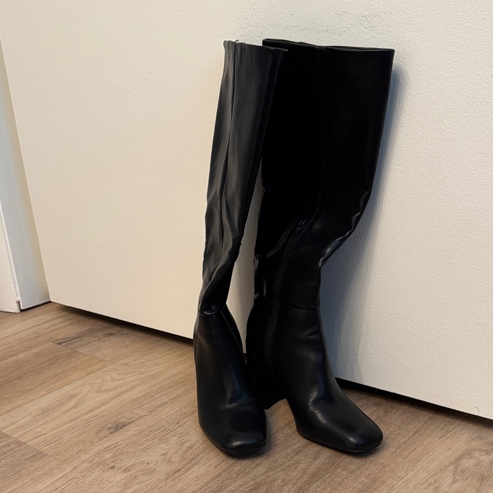 Black Knee-High Women's Boots Women’s 8. Madden Girl.
